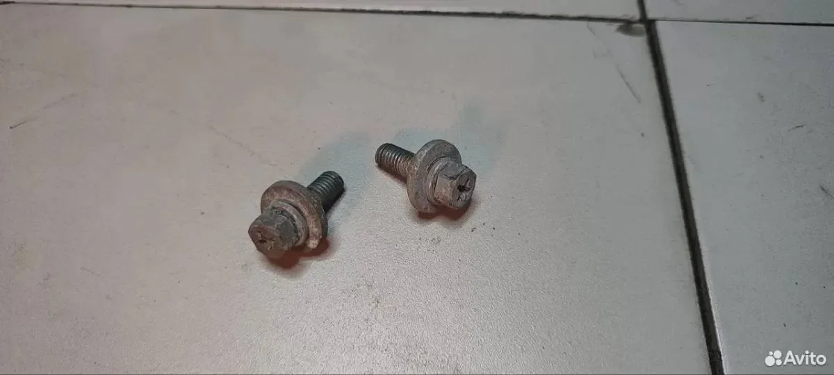 Болт С Шестигранной Головкой Nissan 081208251F