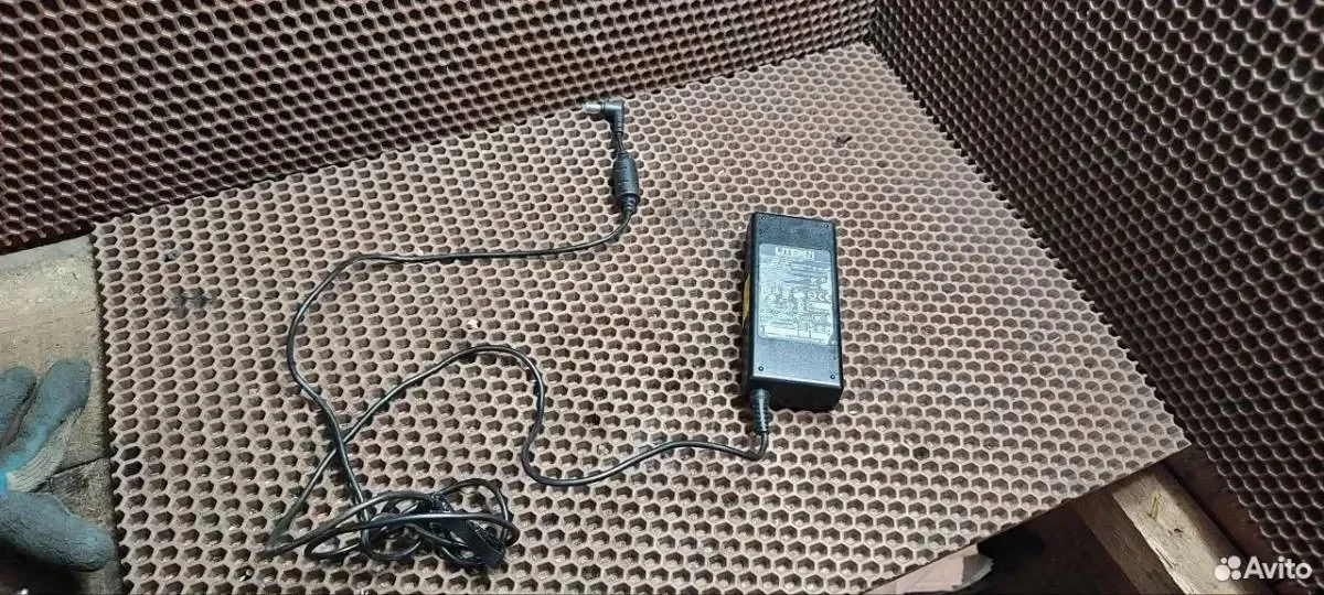 Нерабочая зарядка PA-1900-24 - изображение 1