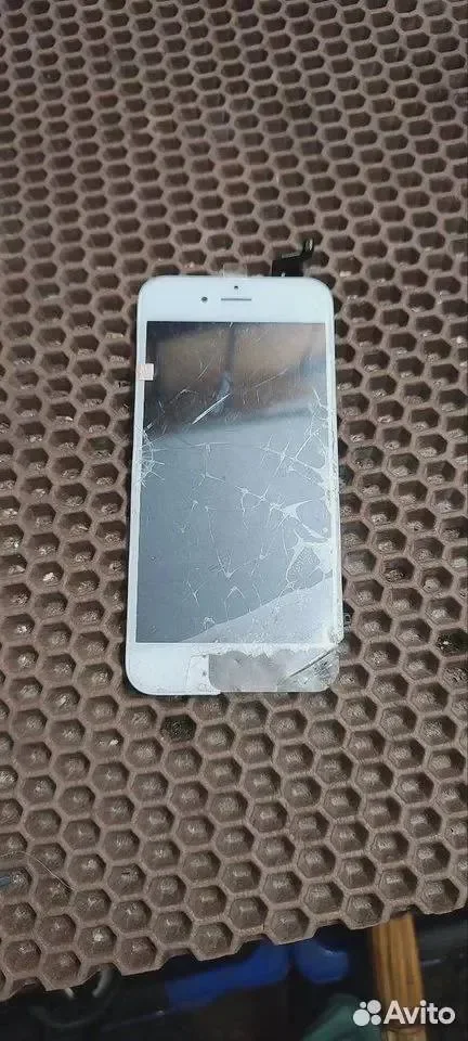 Рабочие битые дисплеи для iPhone Б/У