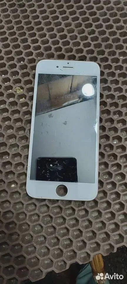 Рабочие битые дисплеи для iPhone Б/У - миниатюра 3