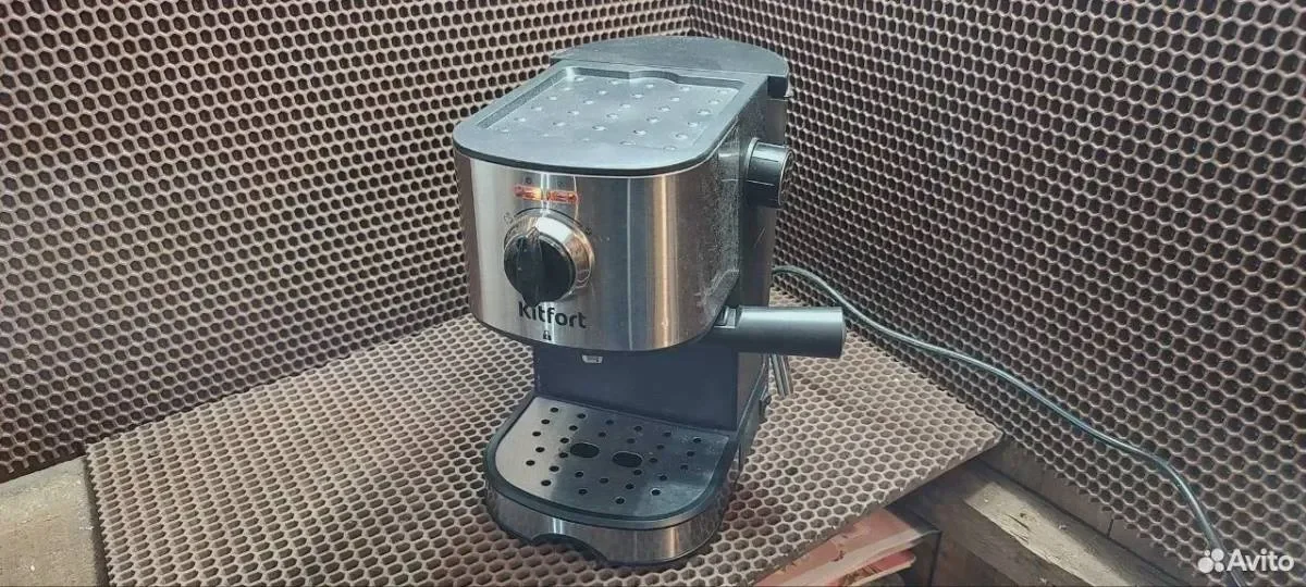 Кофеварка Kitfort KT-753 На ремонт или запчасти - изображение 1
