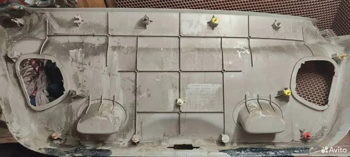 Обшивка крышки багажника Nissan Primera P11 - миниатюра 2