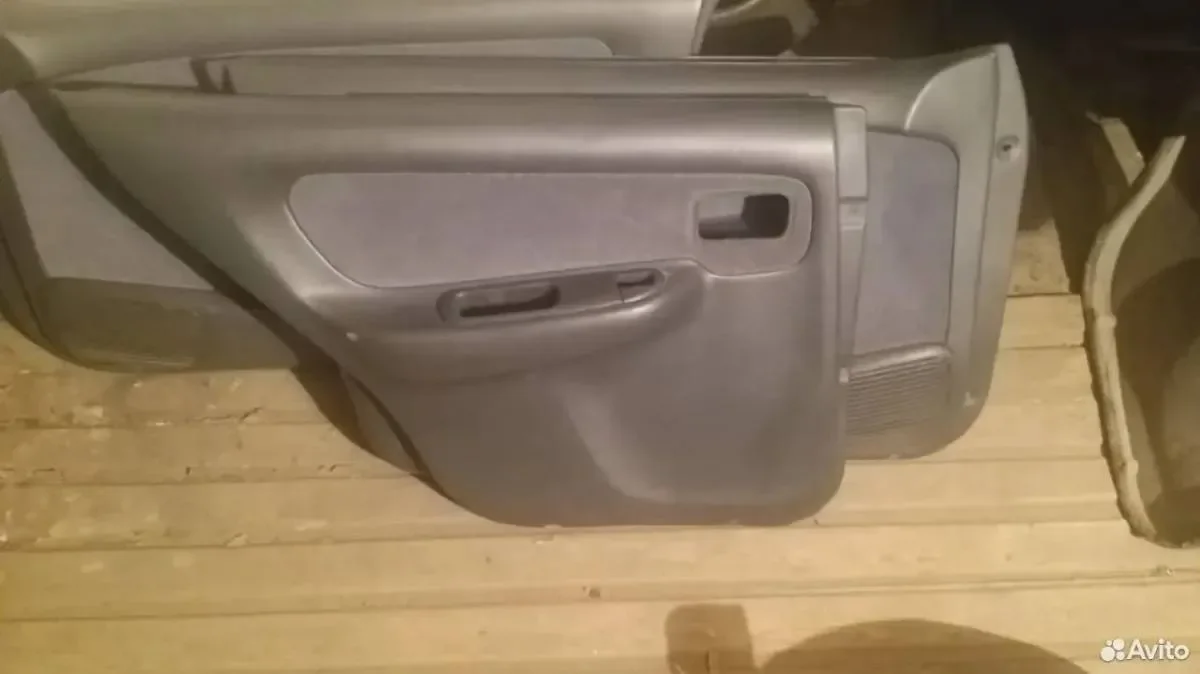 Дверные карты Nissan Sunny - миниатюра 2