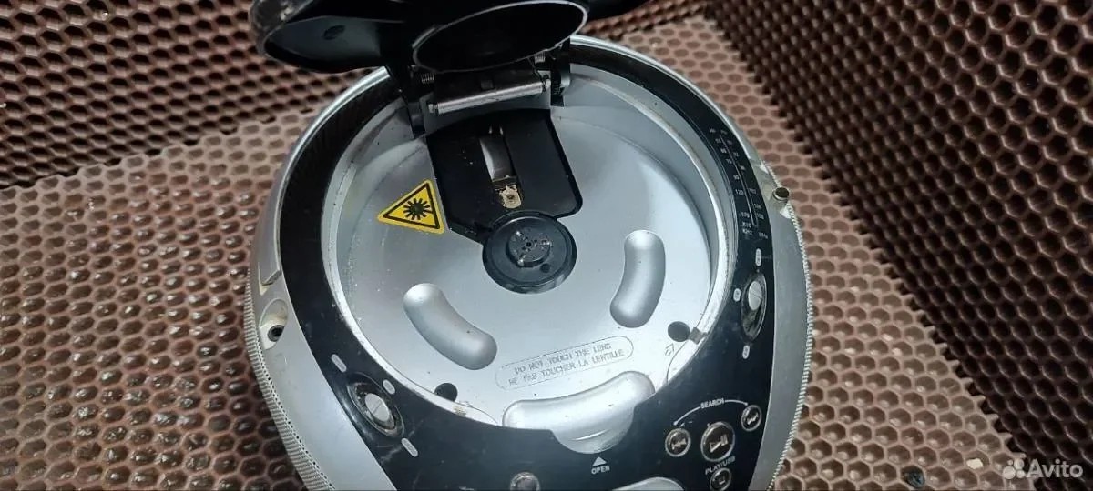 Cd mp3 плеер с AM/FM радио coby MP-CD471 - миниатюра 2