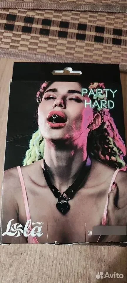 Ошейник чокер с замком Lola Party Hard Utopia - миниатюра 9