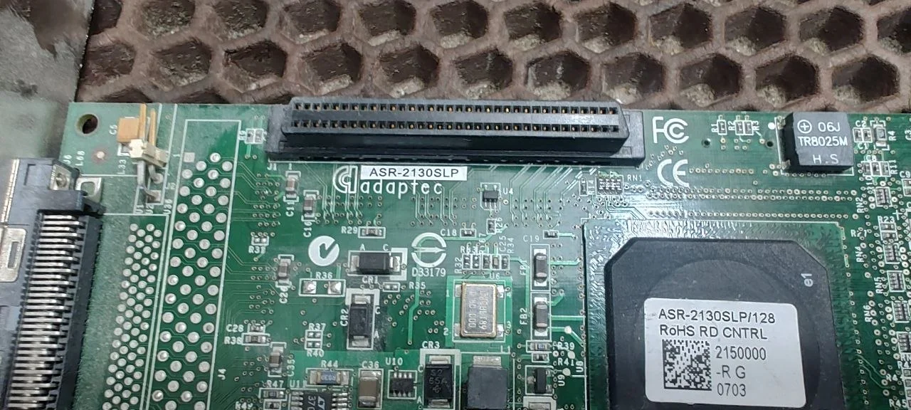 Scsi raid контроллер Adaptec ASR-2130SLP - миниатюра 2