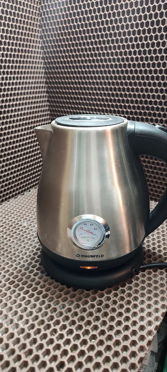 Чайник электрический Maunfeld MGK-625S - изображение 1