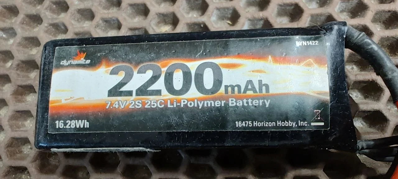 Продам аккумулятор Dynamite 2200 mAh 7.4V 2S 25C Li-Po (модель DYN1422)