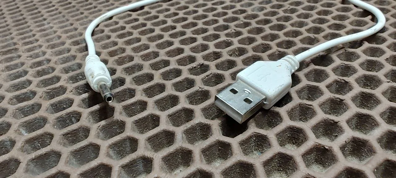 Кабель питания USB-A на круглый DC-разъём - изображение 1