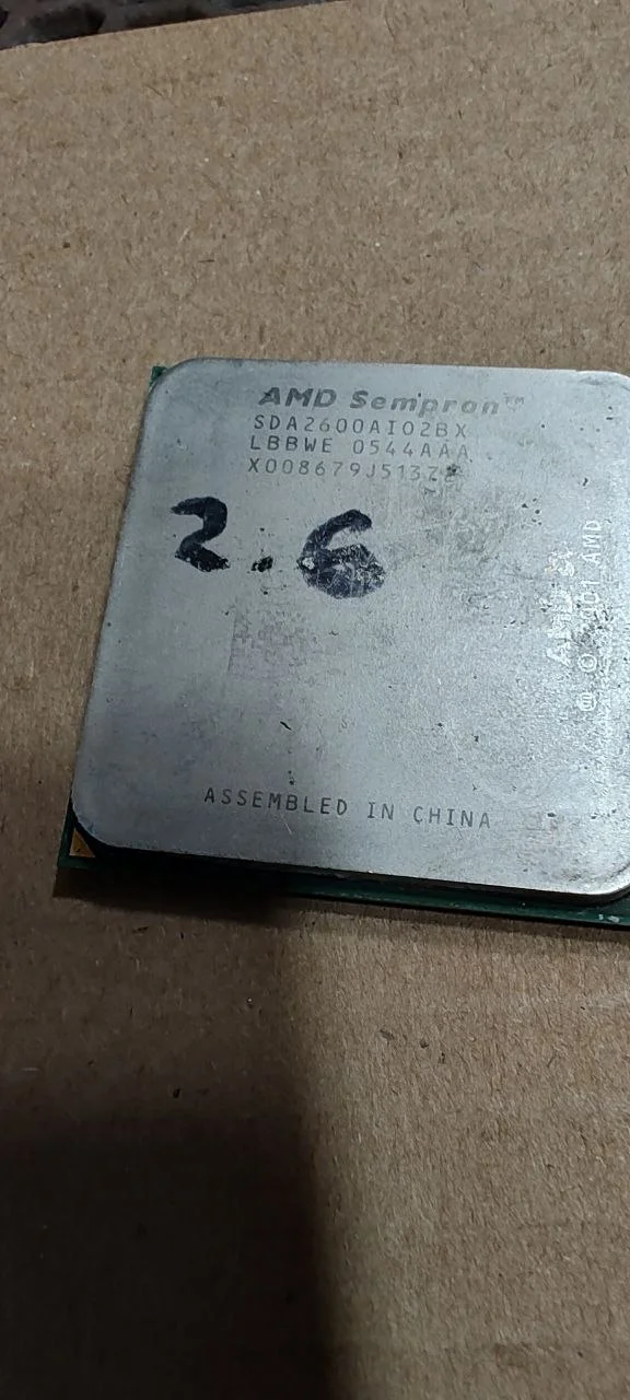 Процессор AMD Sempron 2600+ - миниатюра 3