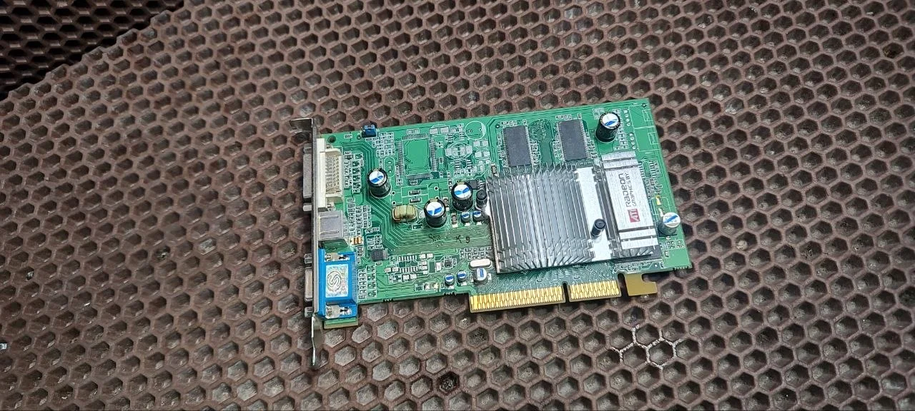 ATI Radeon 9600 - изображение 1