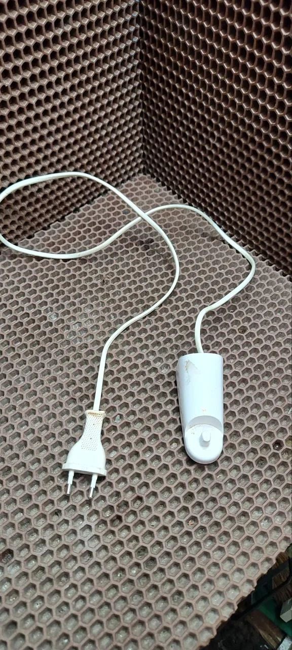 Зарядное устройство для зубных щеток Oral-B Braun
