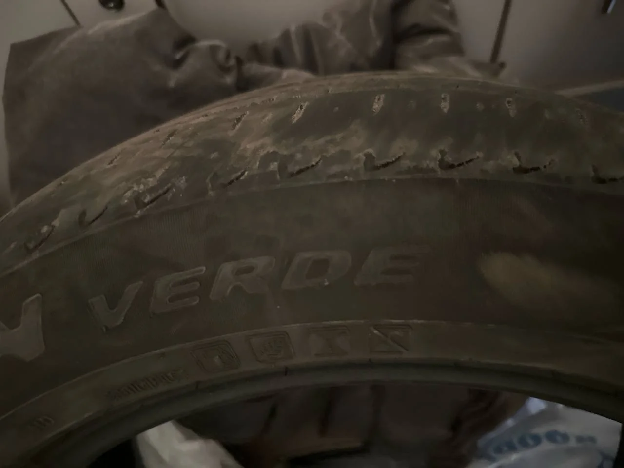 Продам шины Pirelli Б/У - миниатюра 2