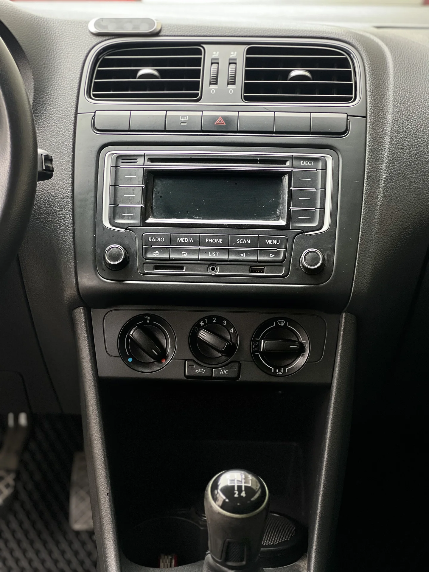 Volkswagen Polo 2017 - миниатюра 4