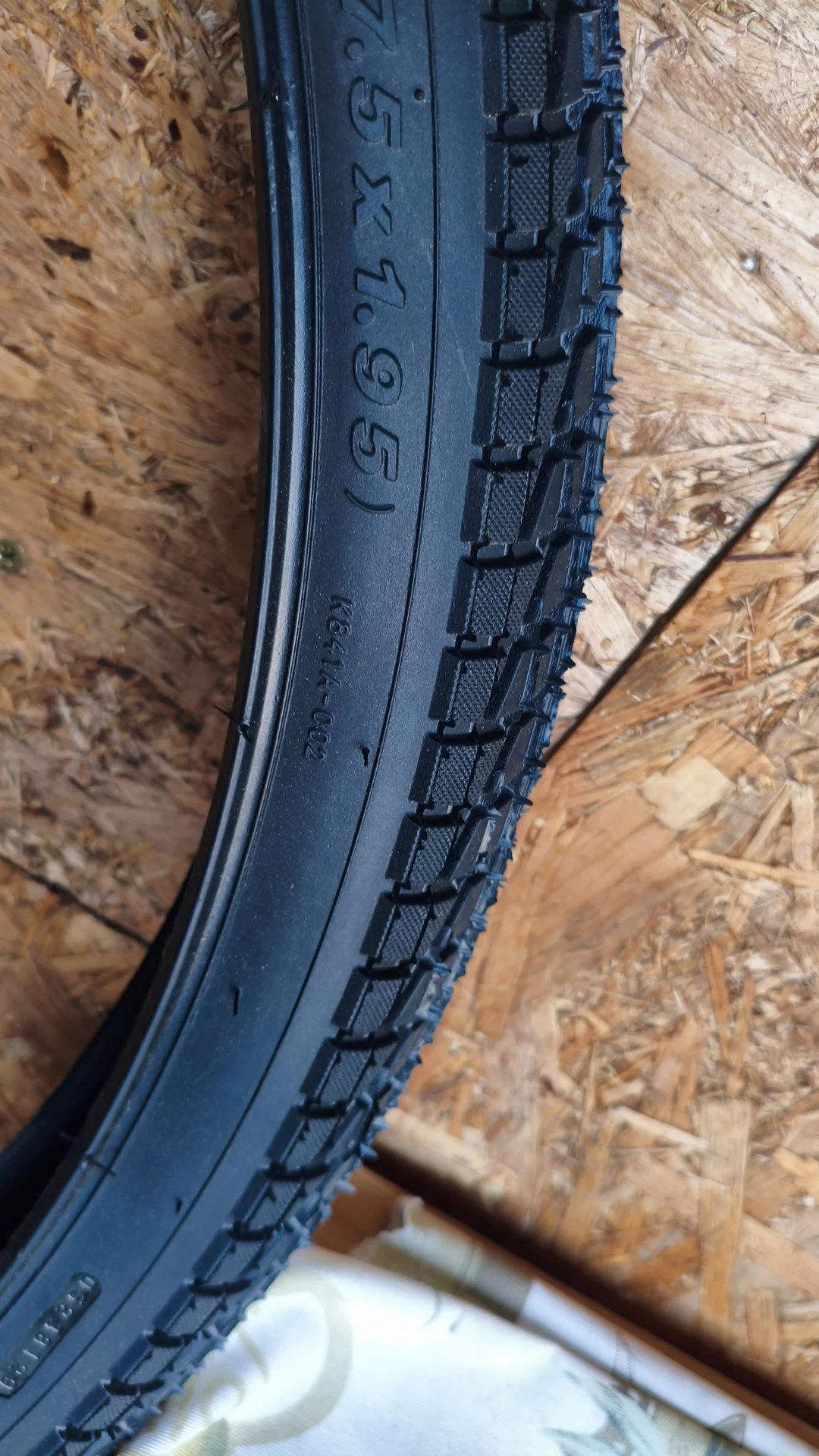 Покрышка Kenda Comfort K841A, 27.5*1.95" - миниатюра 2