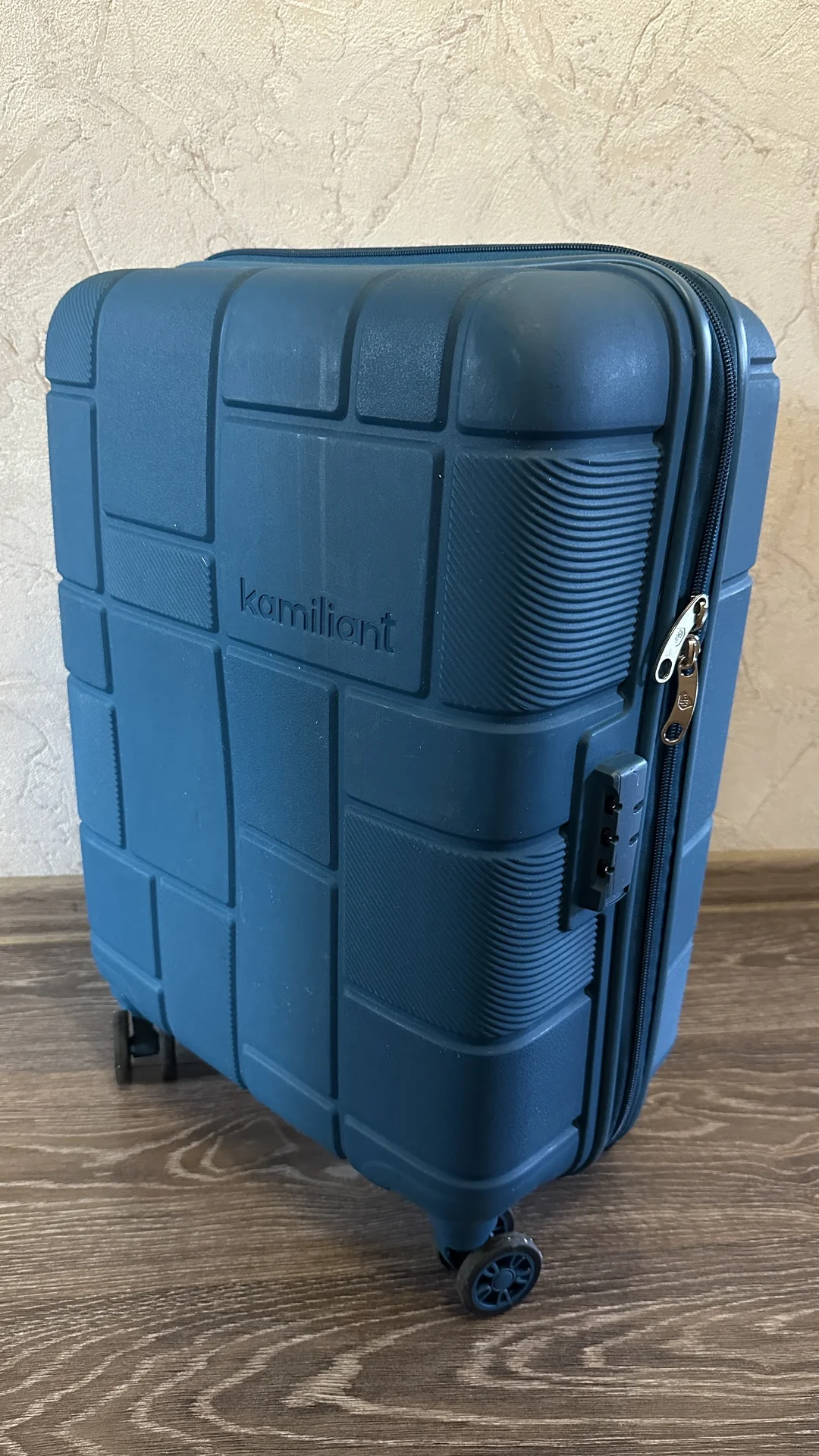 Чемодан Kamiliant (от American Tourister) - изображение 1