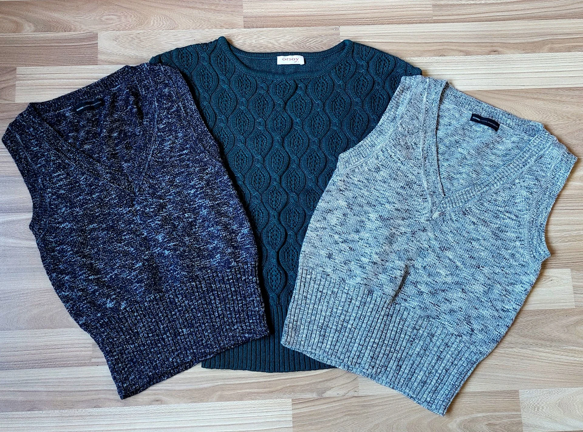 Две жилетки MANGO + Жилетка ORSAY, Новые - изображение 1