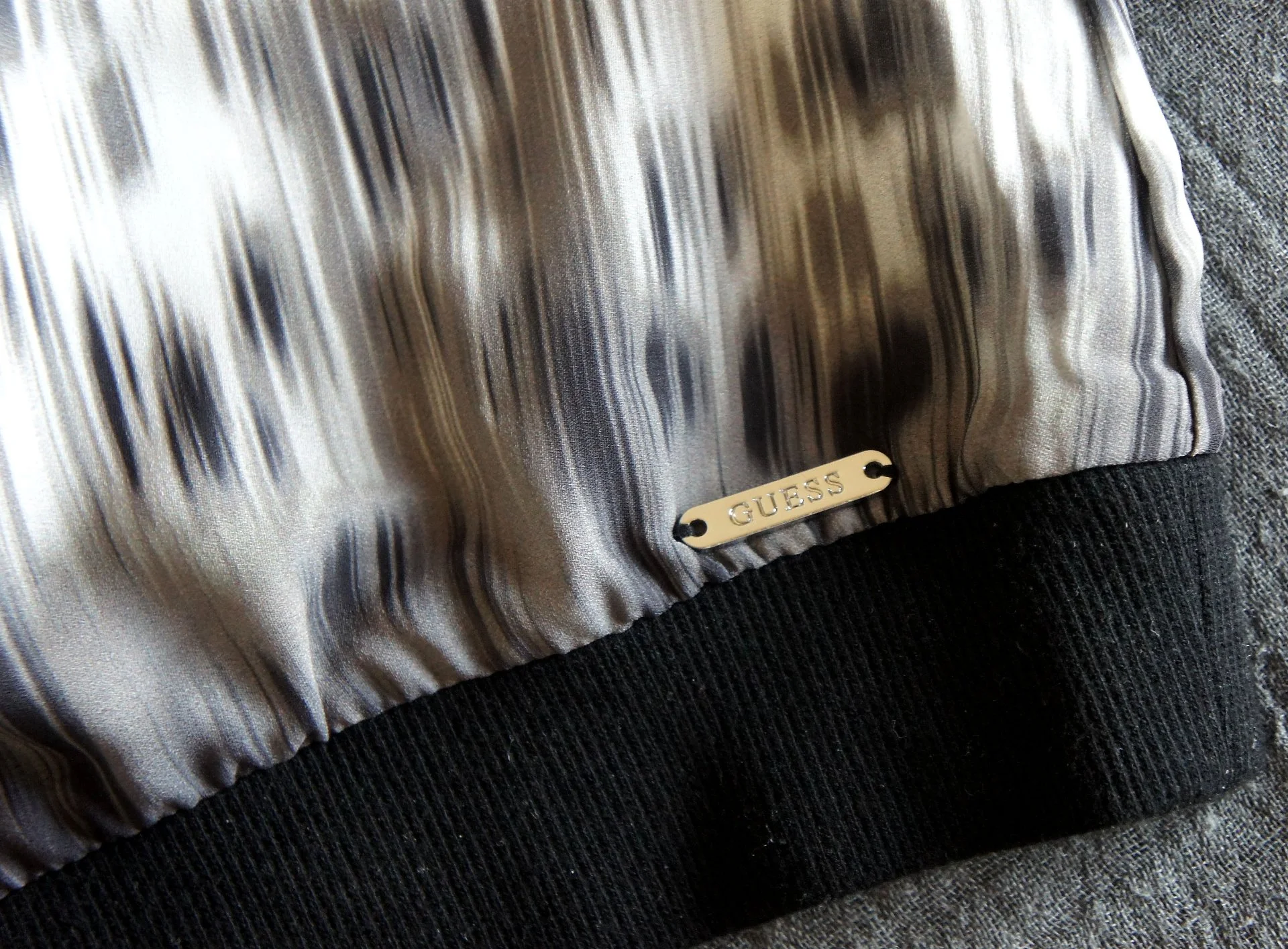 Новая Кофточка/Блуза GUESS со стразами, Строго Оригинал. - миниатюра 7