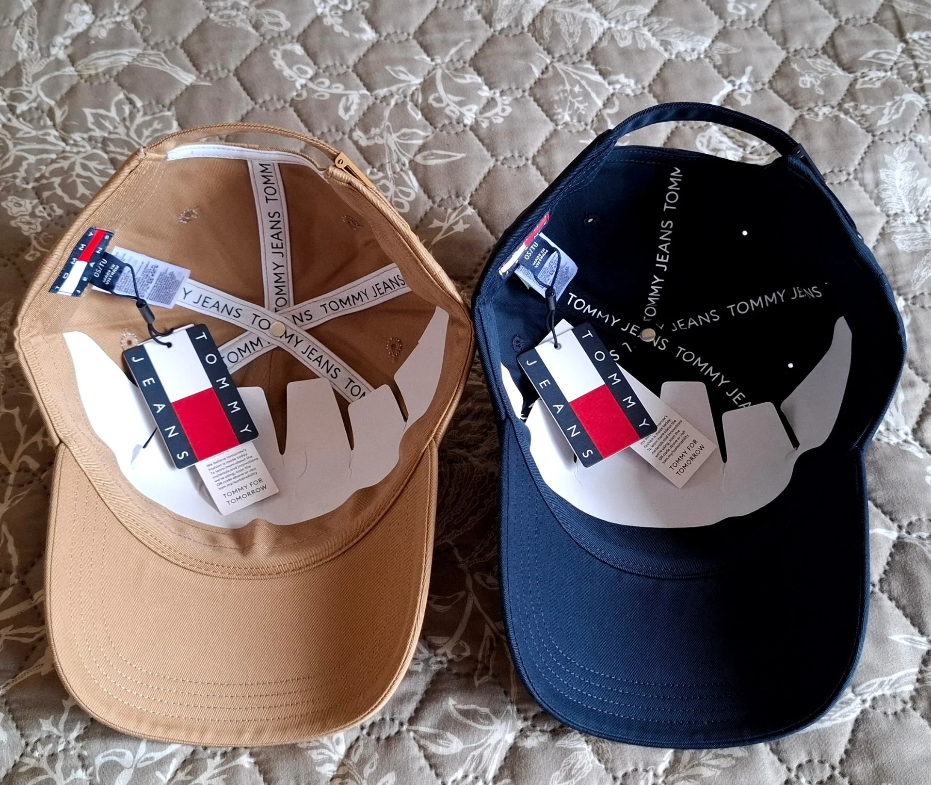 Две Новые Бейсболки TOMMY HILFIGER. Строго Оригинал, Модель-Унисекс. - миниатюра 4