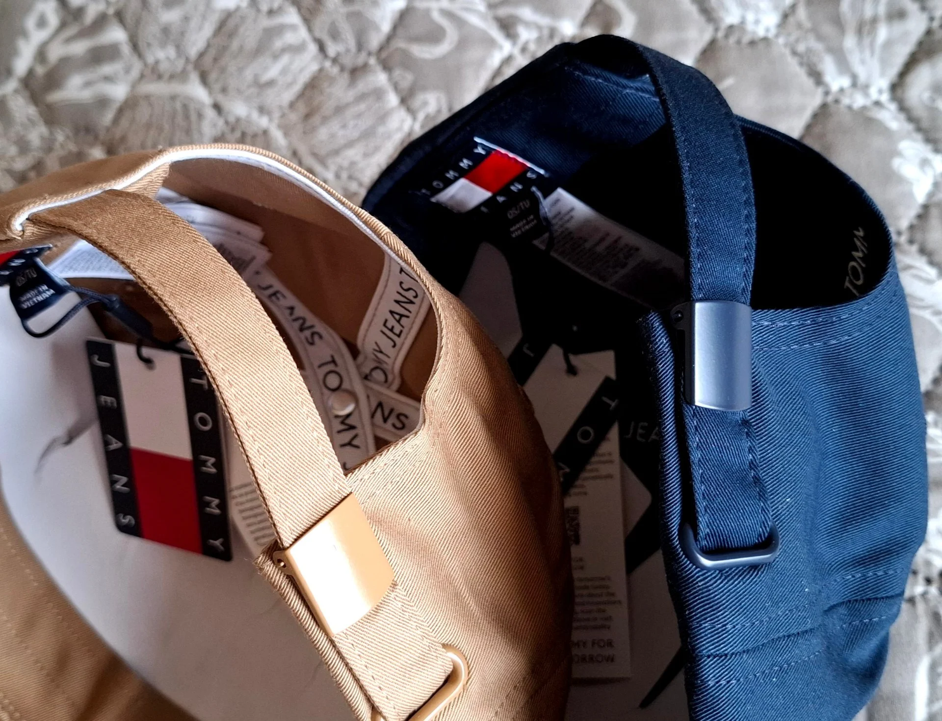 Две Новые Бейсболки TOMMY HILFIGER. Строго Оригинал, Модель-Унисекс. - миниатюра 5