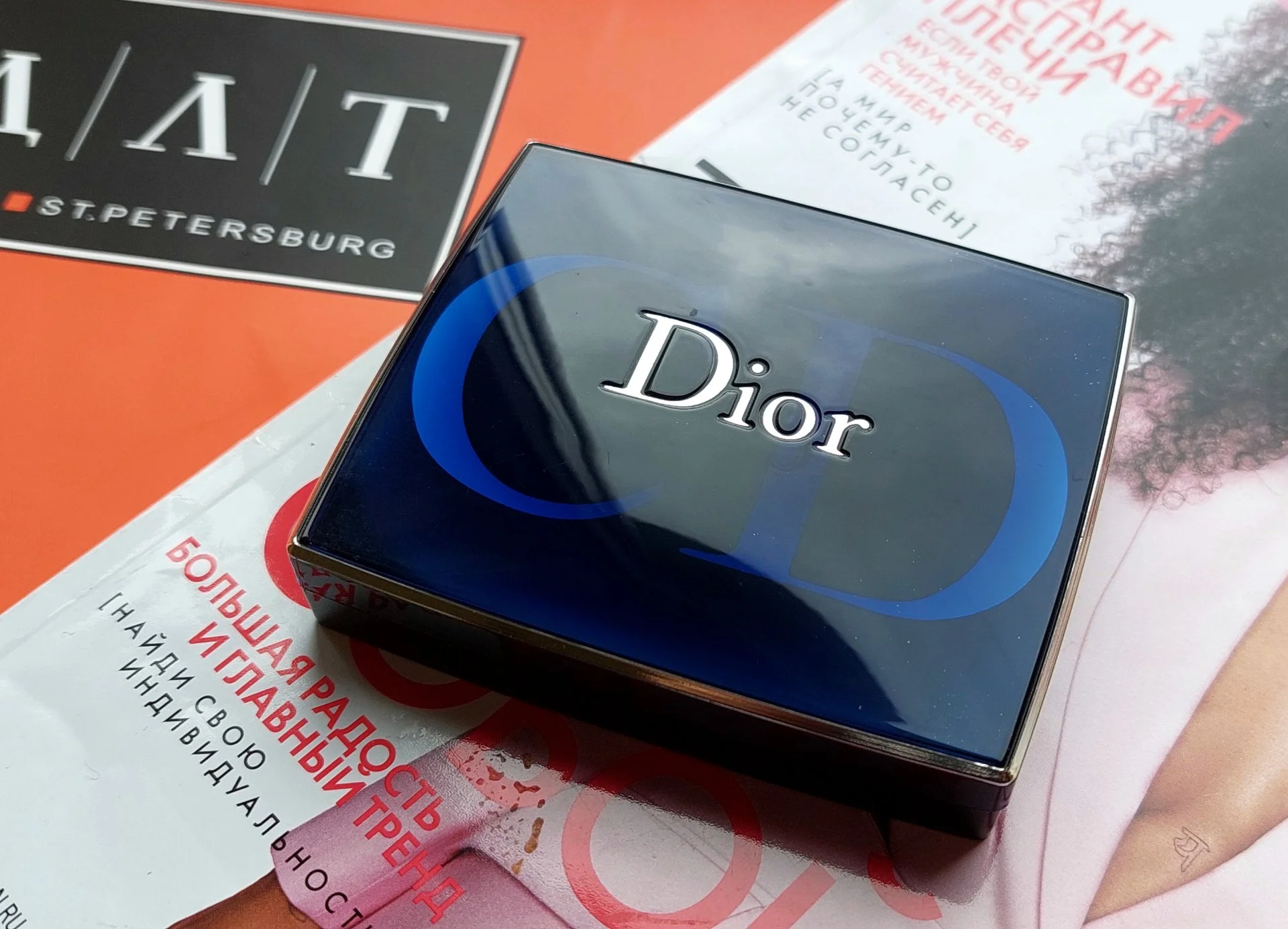 Палетка Теней DIOR 5 Couleurs Eyeshadow Palette, Лимитка, Оригинал, Маdе in France. - миниатюра 2