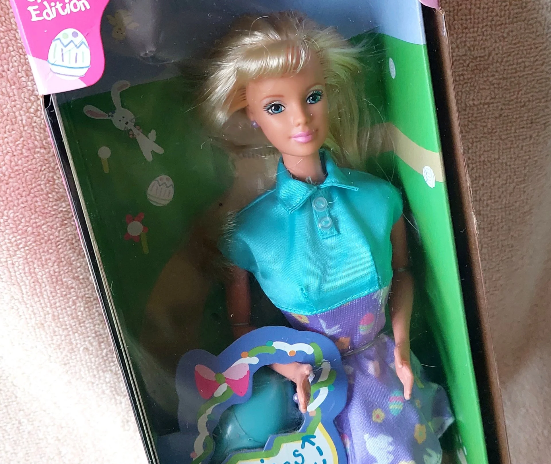 Коллекционная Кукла BARBIE Easter Surprise Special Edition, 1998 год - миниатюра 5
