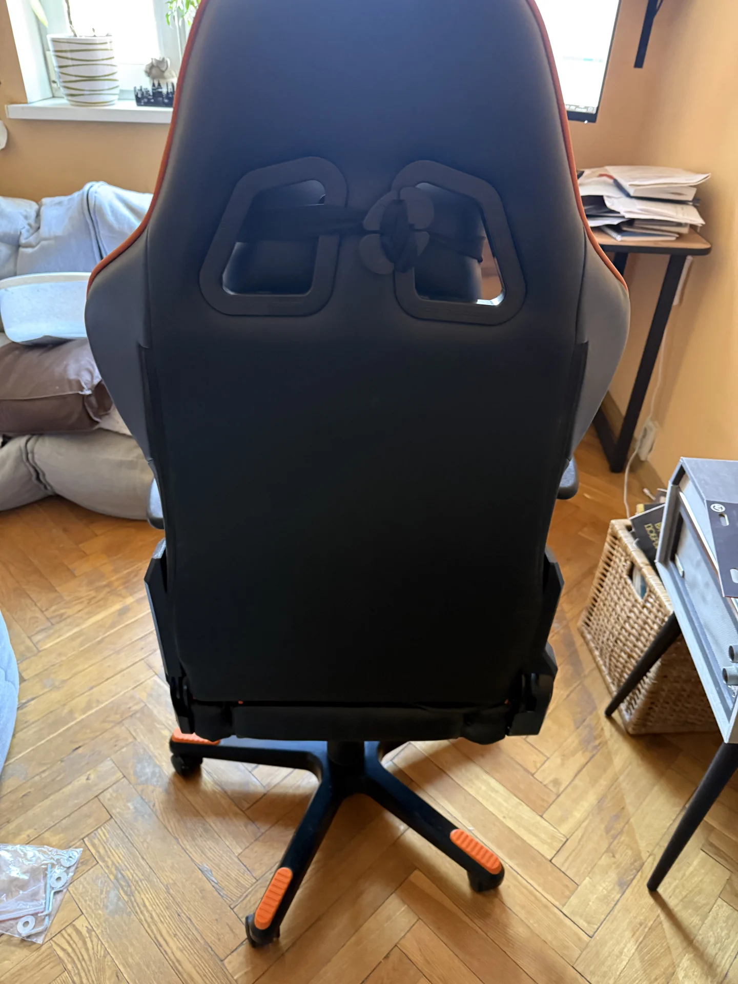 Игровое компьютерное кресло DXRacer OH/FE08/NO - миниатюра 3