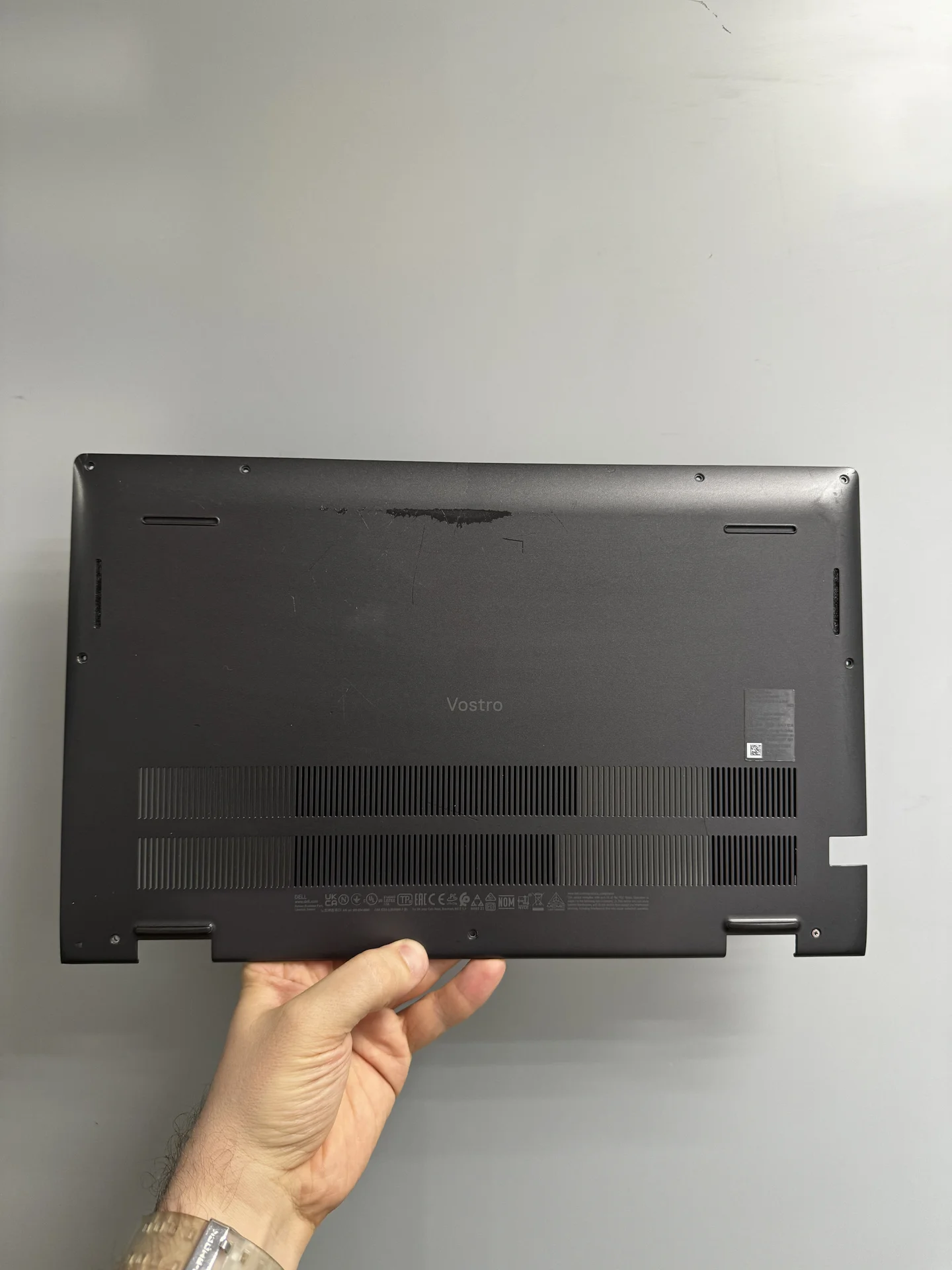 Нижняя часть корпуса, крышка Dell Vostro 5510