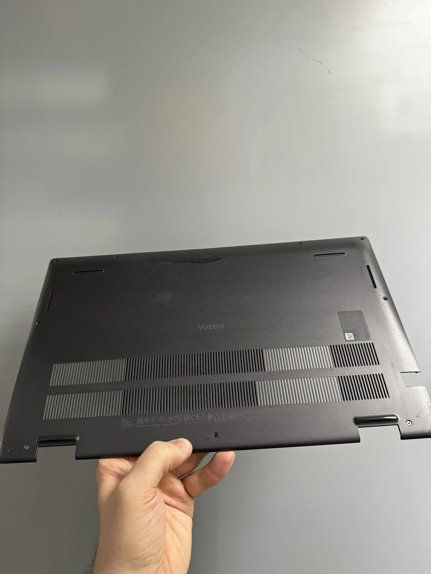 Нижняя часть корпуса, крышка Dell Vostro 5510 - миниатюра 2