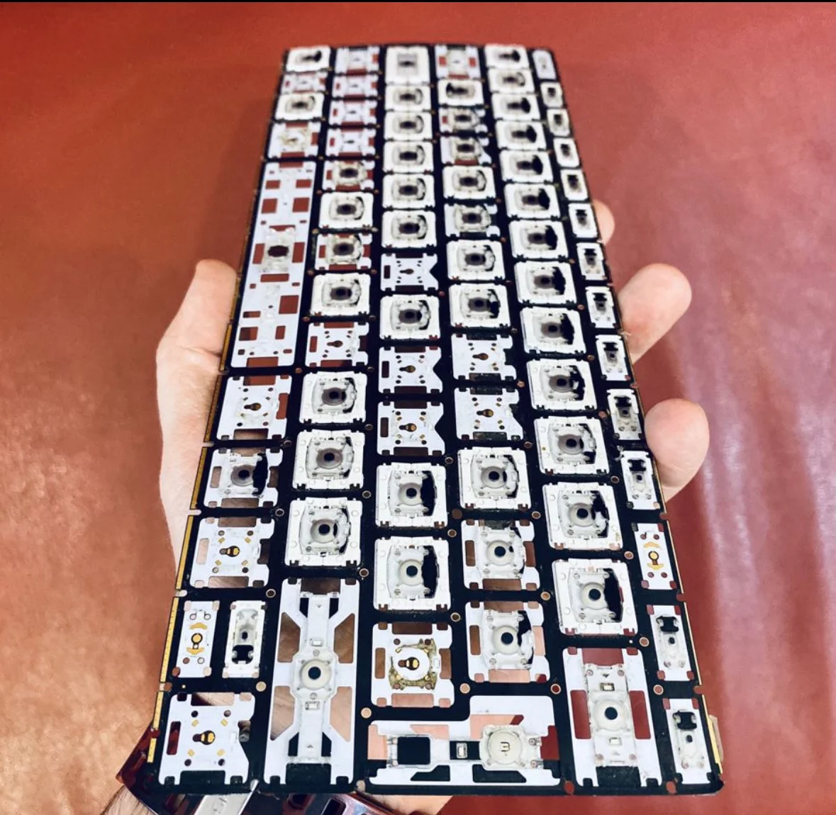 Каретки, бабочки, ножницы, держатели для MacBook - миниатюра 3