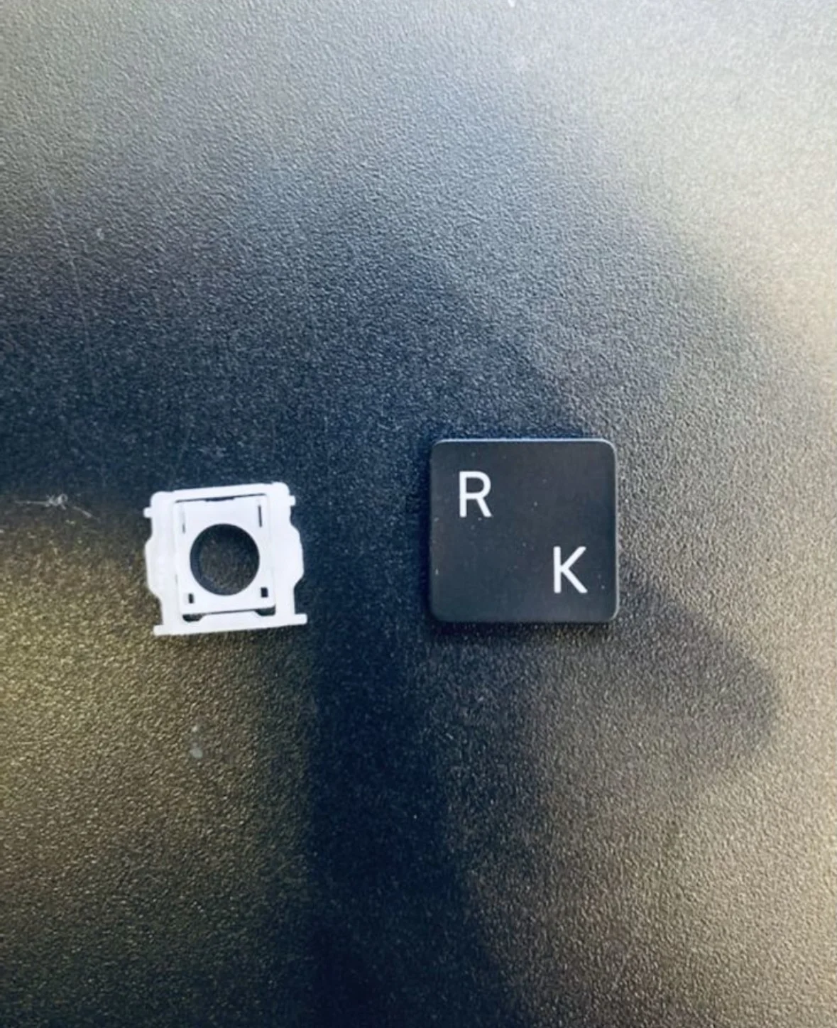 Кнопки и каретки (ножницы) на новые MacBook M1-M5 - миниатюра 4