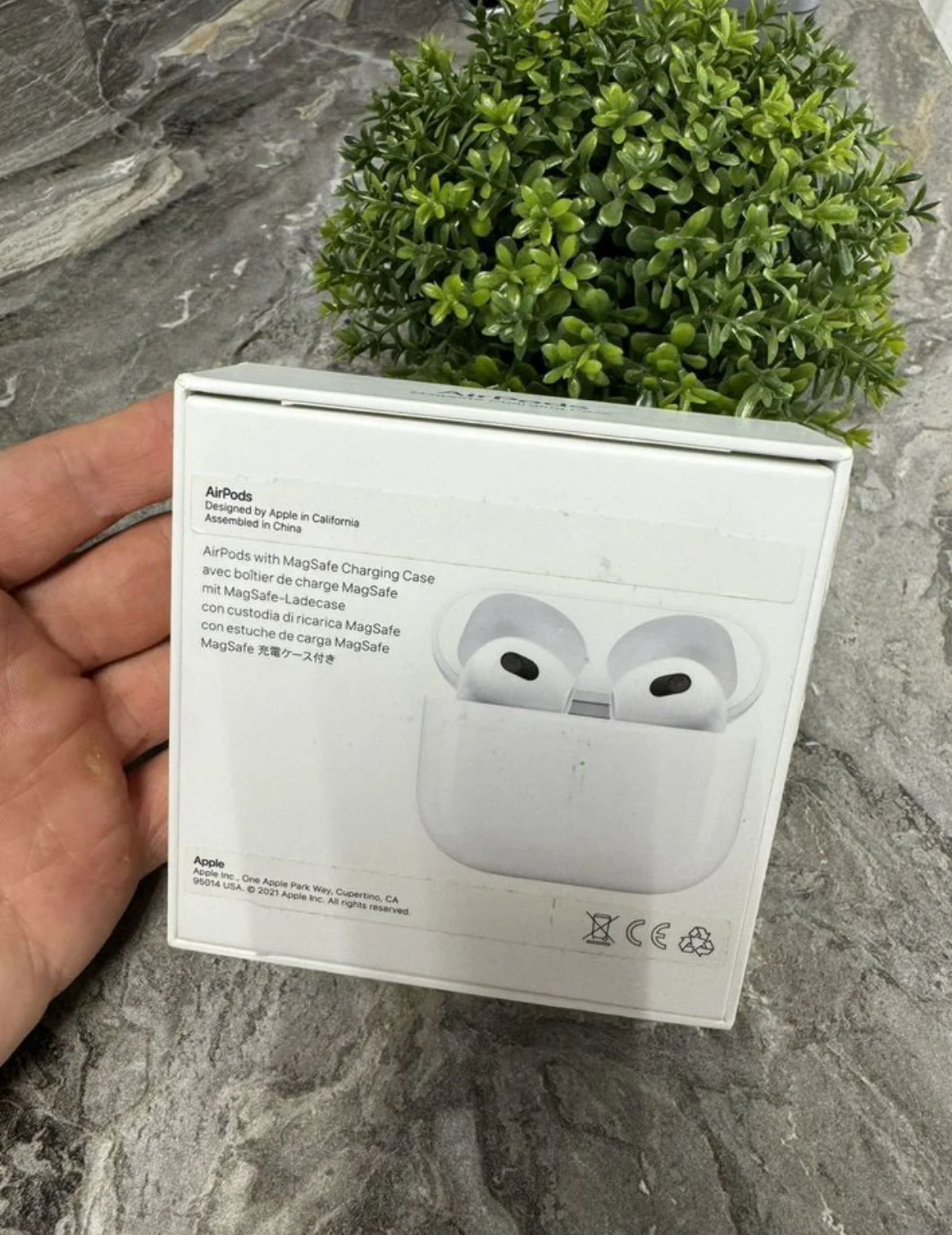 AirPods 3 A2897 кейс зарядный с чеком, коробкой - миниатюра 8