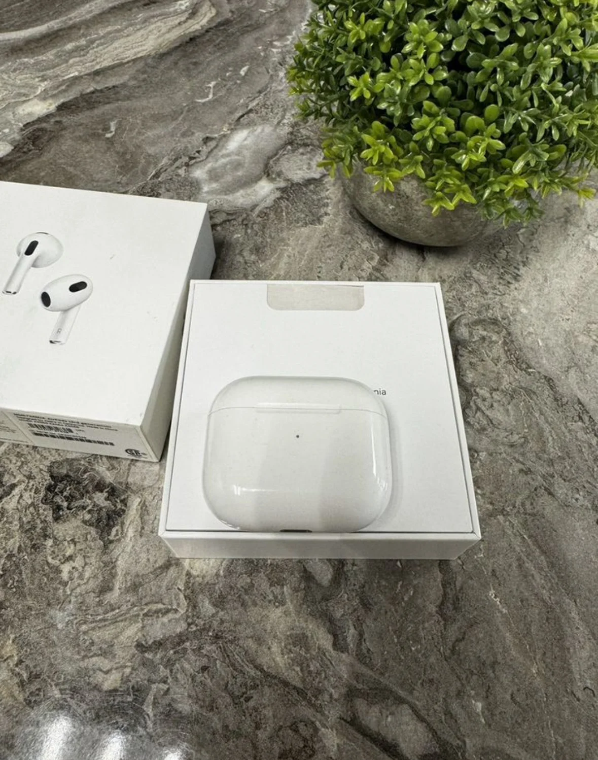 AirPods 3 A2897 кейс зарядный с чеком, коробкой - миниатюра 6