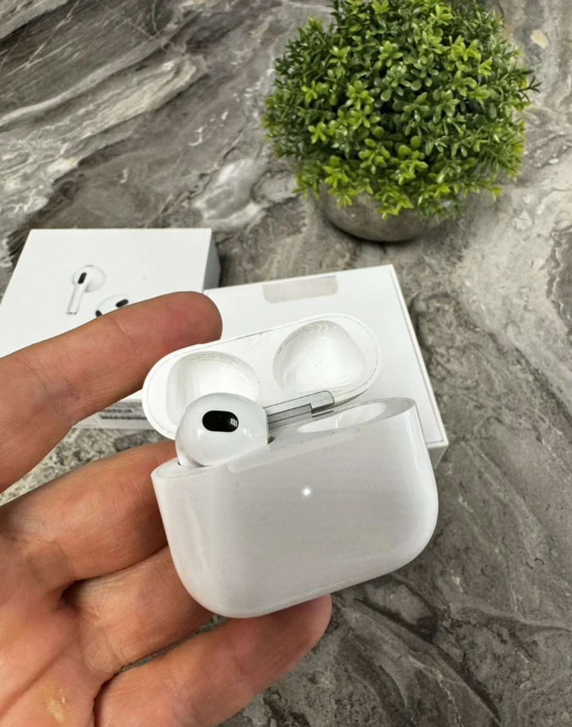 AirPods 3 A2897 кейс зарядный с чеком, коробкой - миниатюра 5
