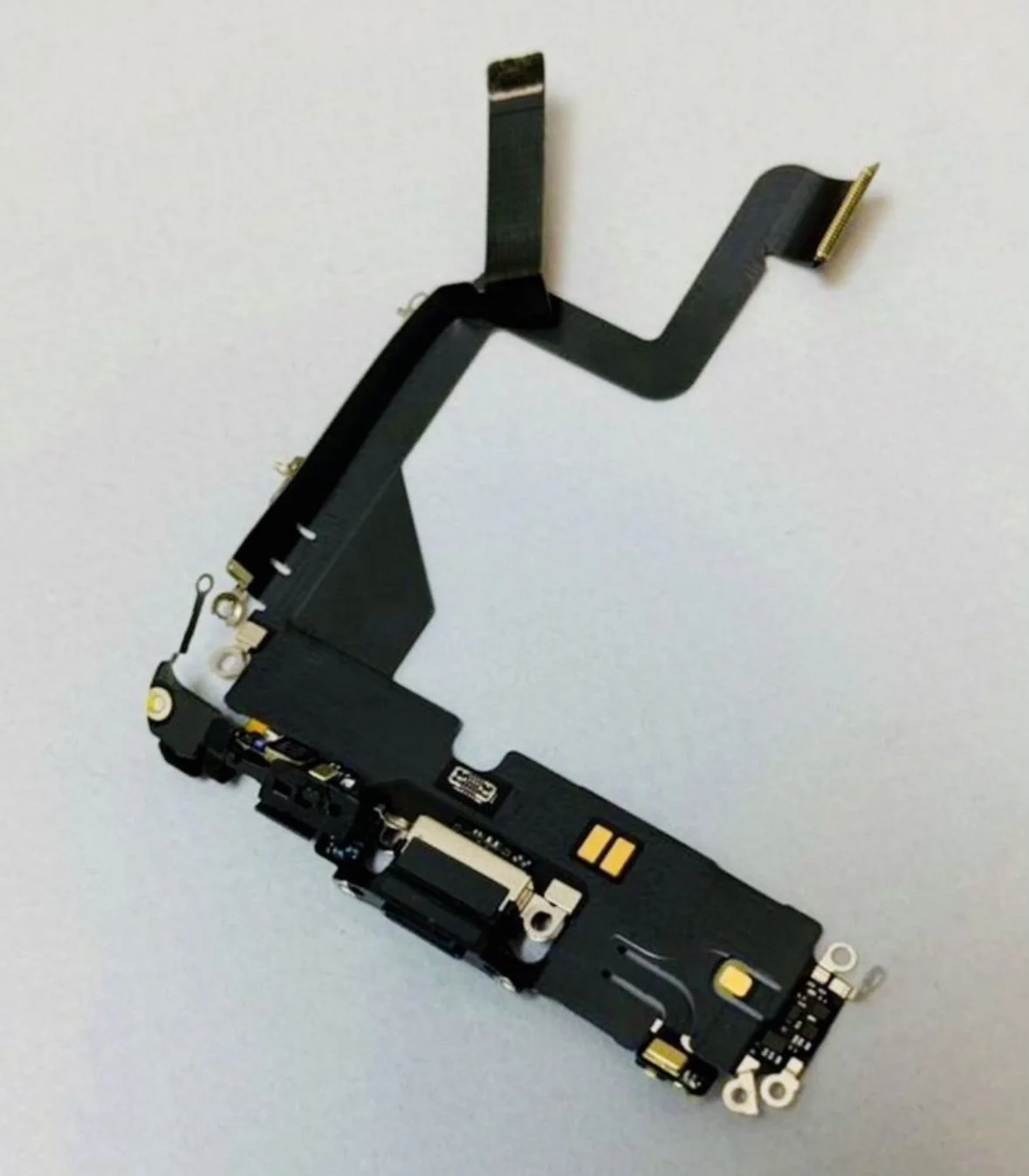 iPhone 14 Pro оригинал нижний шлейф зарядки - изображение 1