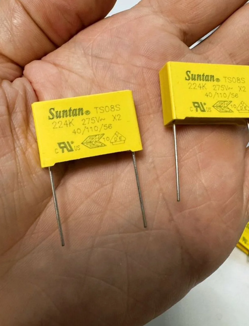 Конденсатор пленочный X2 40/110/56 275V Suntan - миниатюра 4