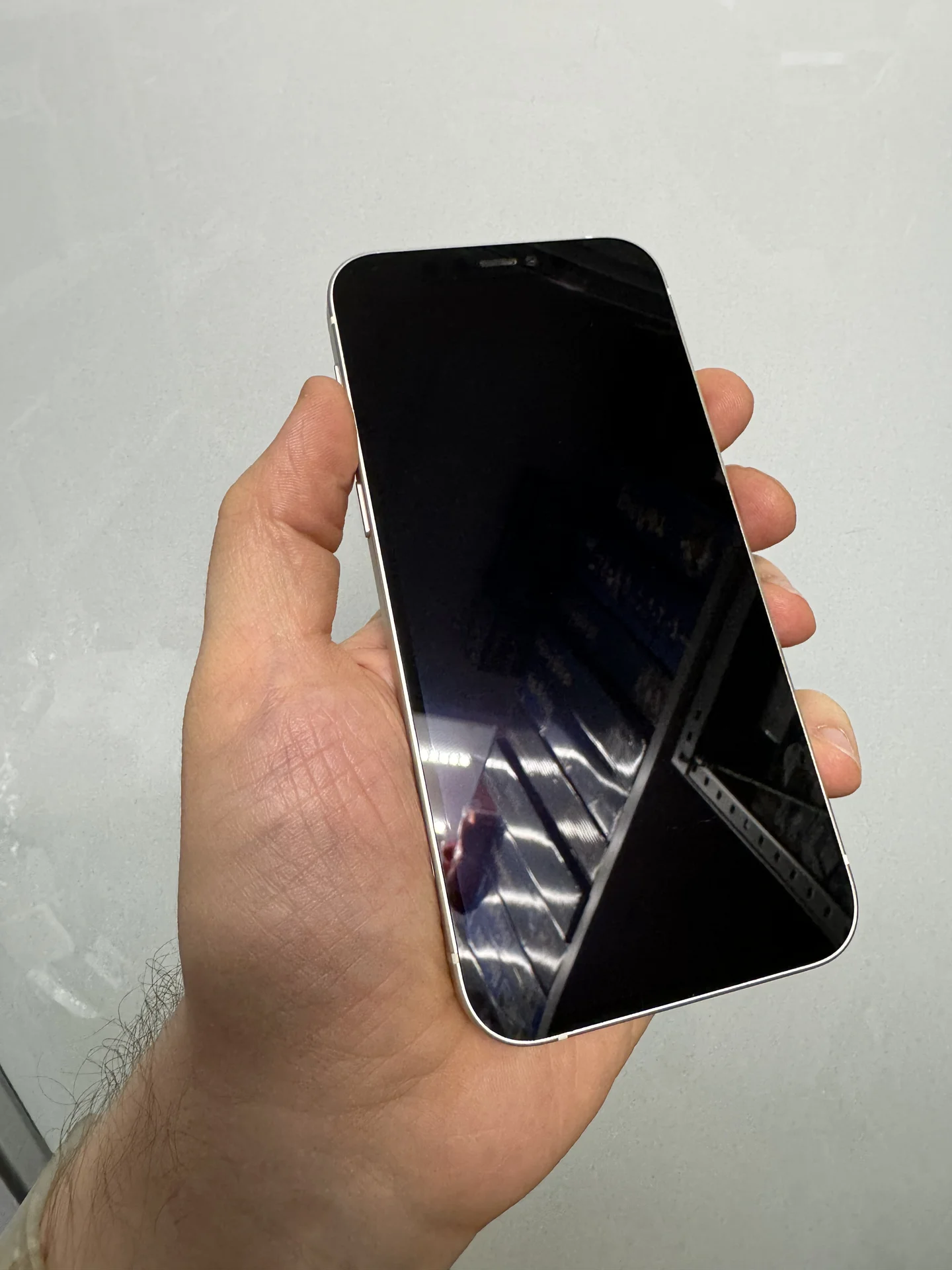 iPhone 12 белый, оригинал, сост около люксовое - миниатюра 2