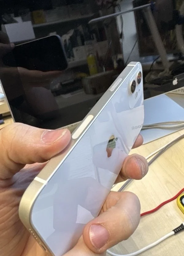 iPhone 12 белый, оригинал, сост около люксовое - миниатюра 3