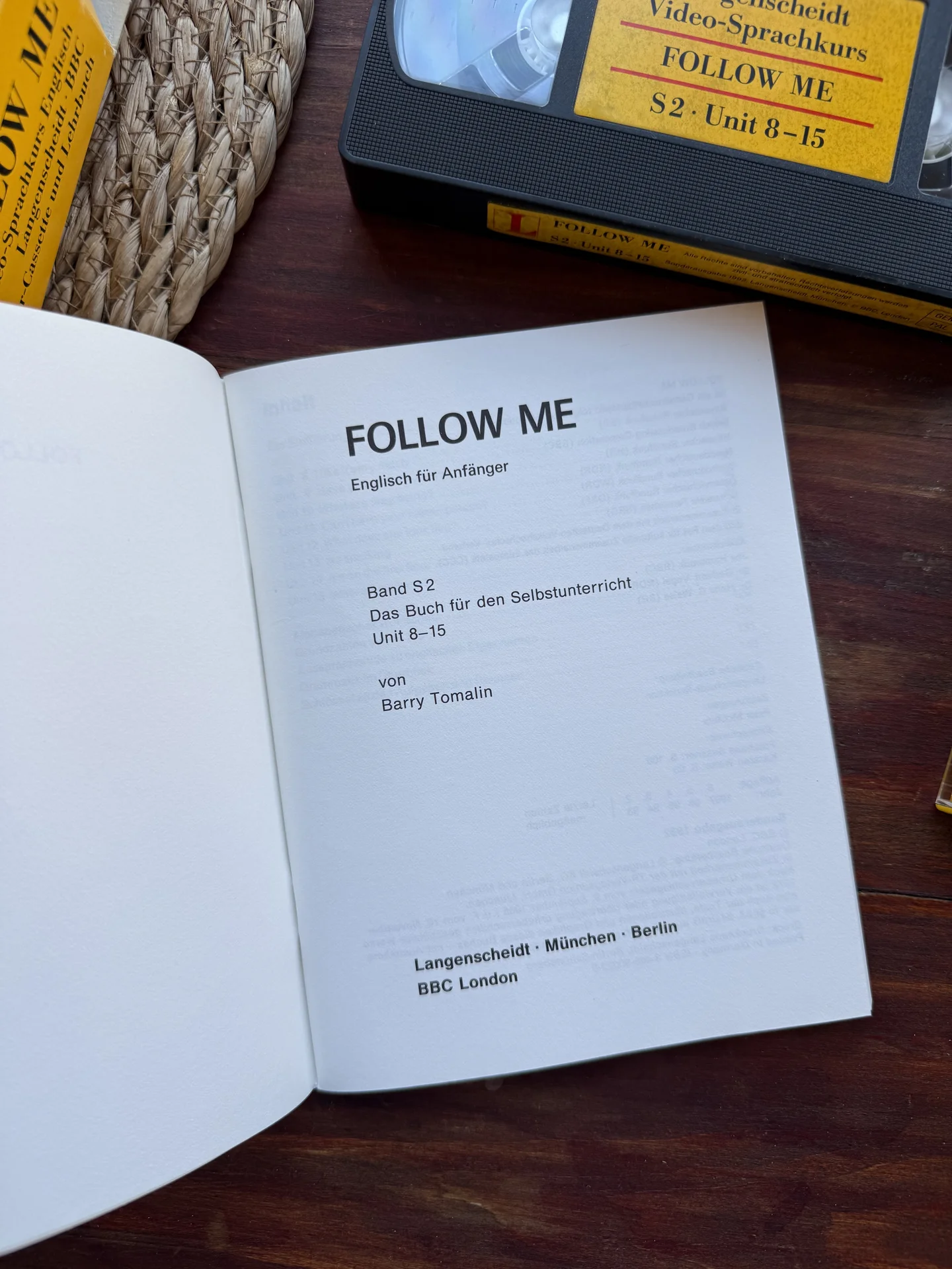 Видеокурс англ языка Langenscheidt “Follow Me” BBC - миниатюра 5