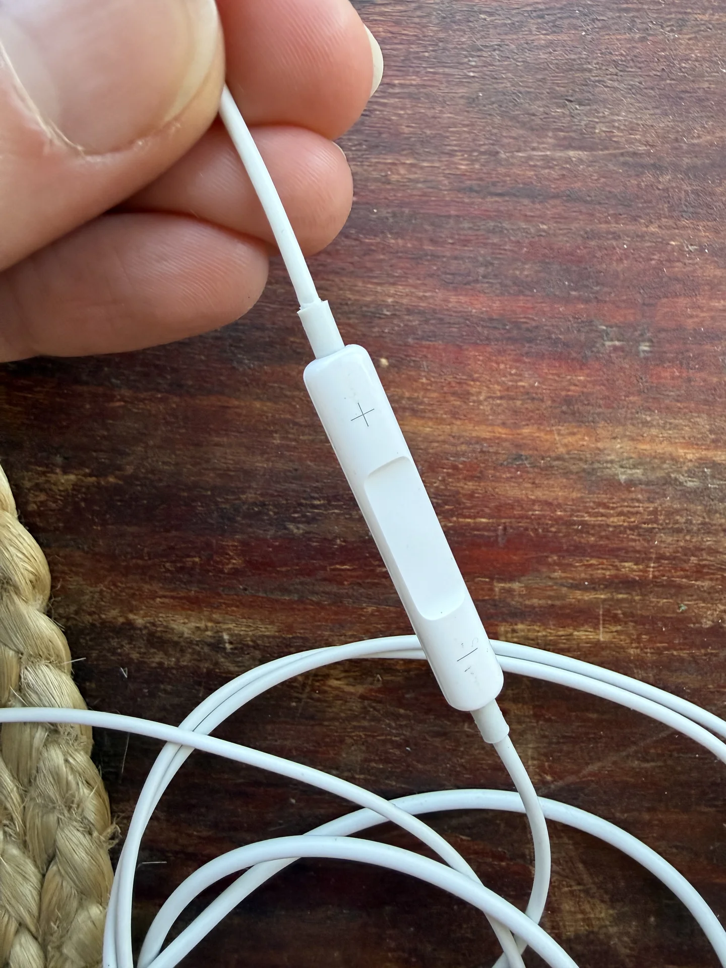 Проводные наушники Apple lightning б/у - миниатюра 4