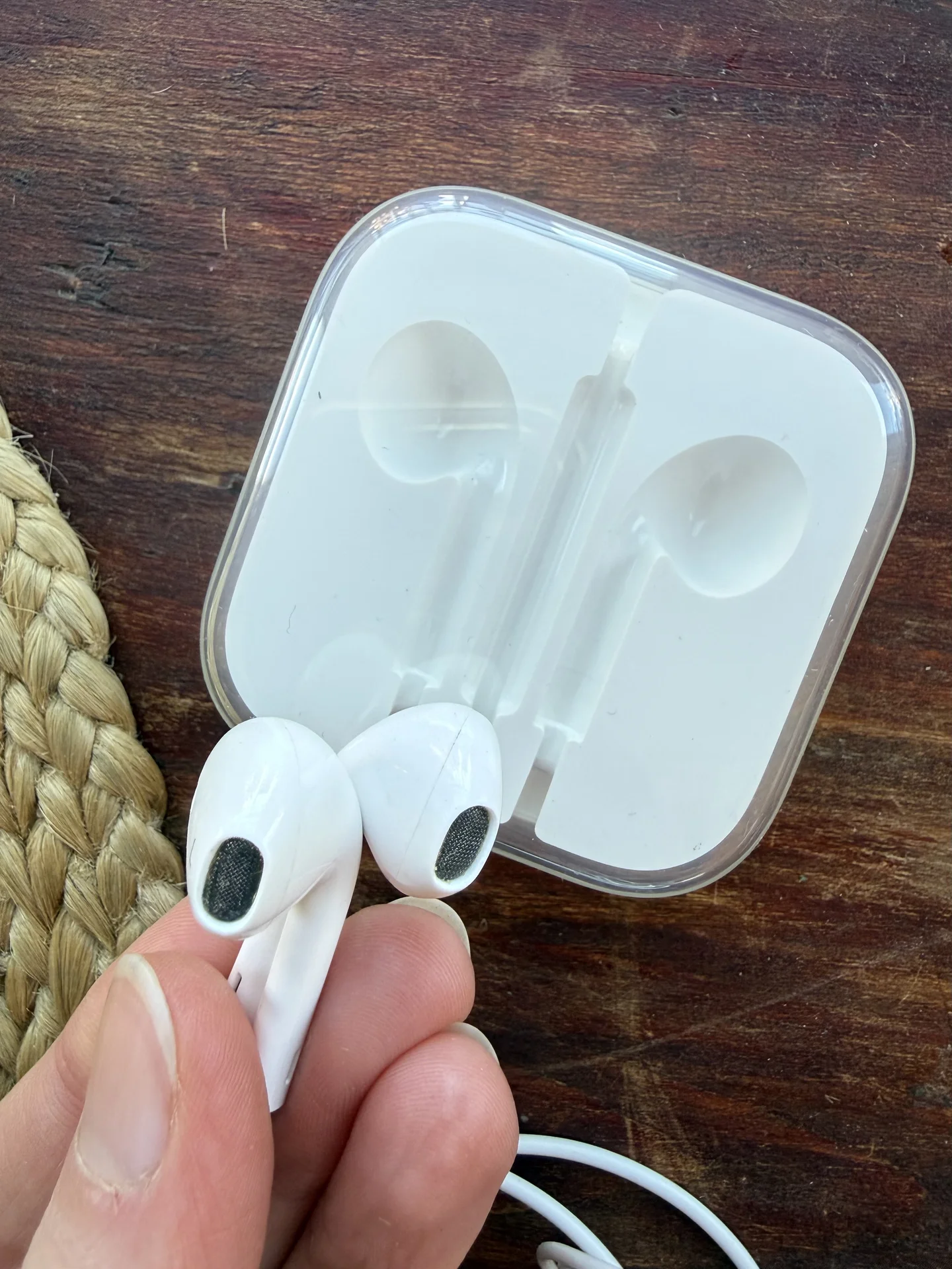 Проводные наушники Apple lightning б/у - миниатюра 5