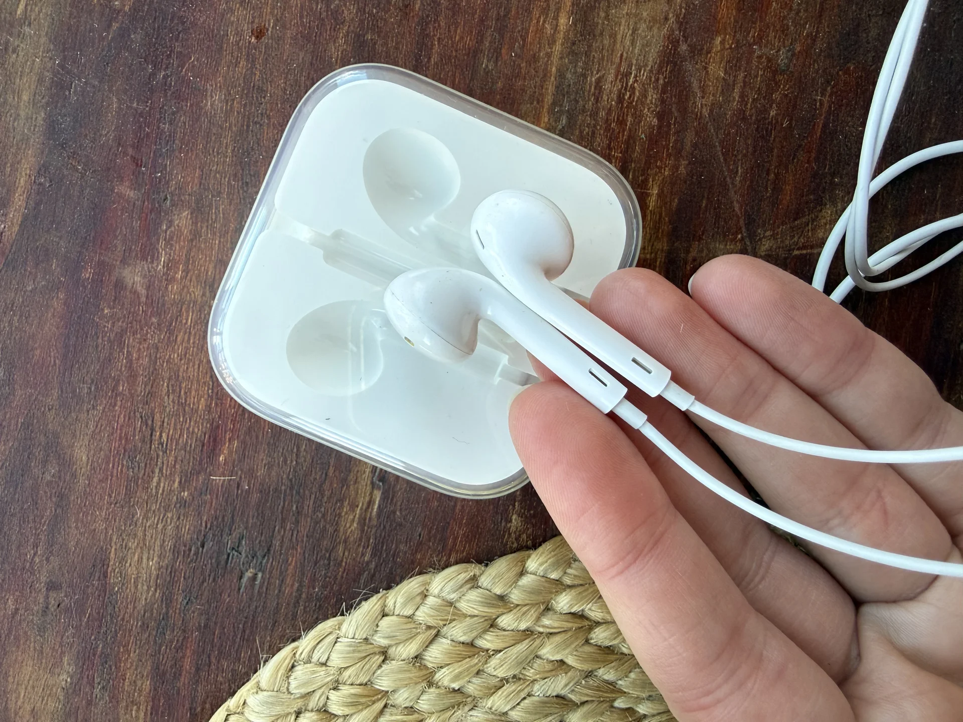 Проводные наушники Apple lightning б/у - миниатюра 6