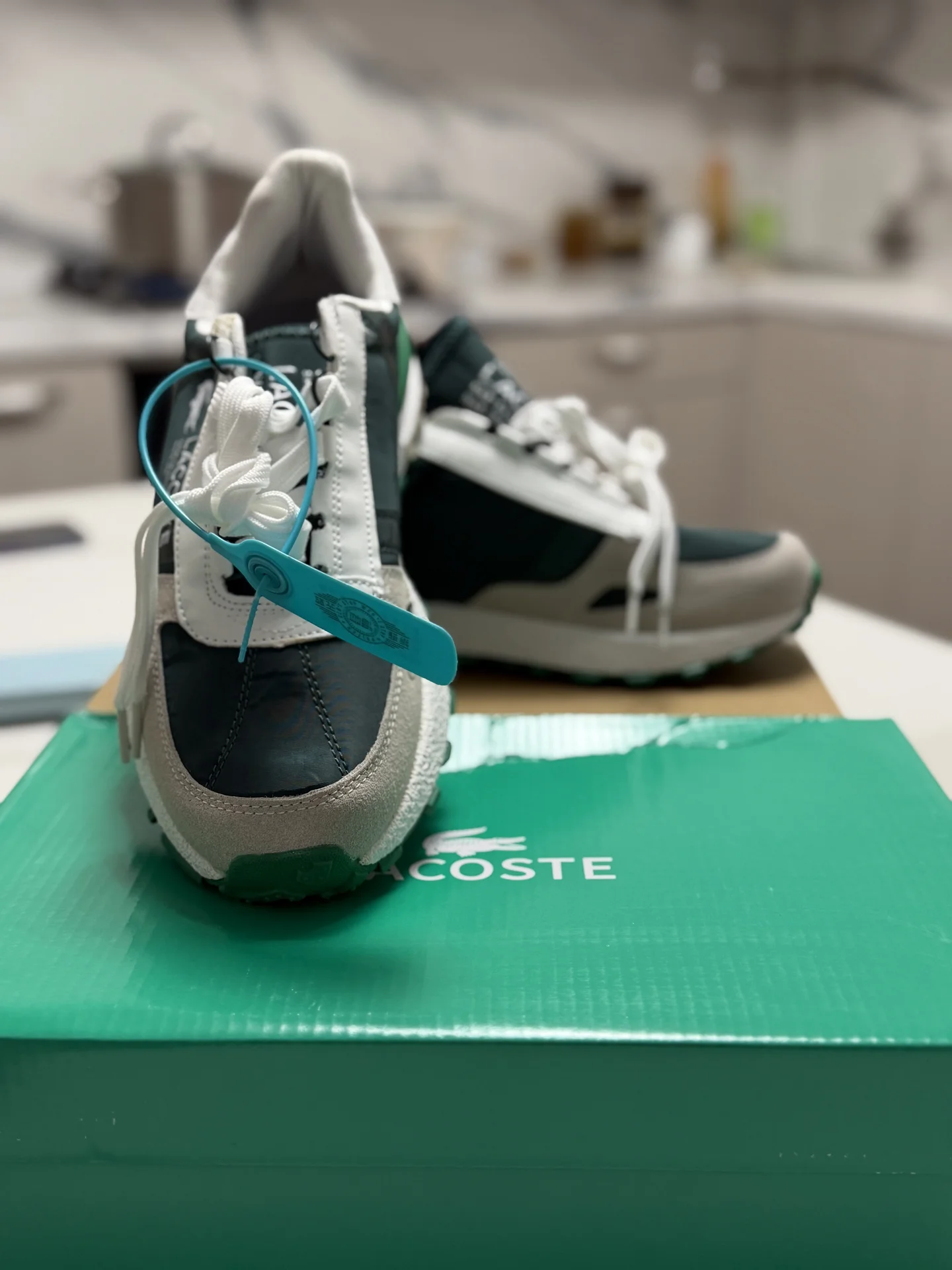 Мужские кроссовки Lacoste - миниатюра 2