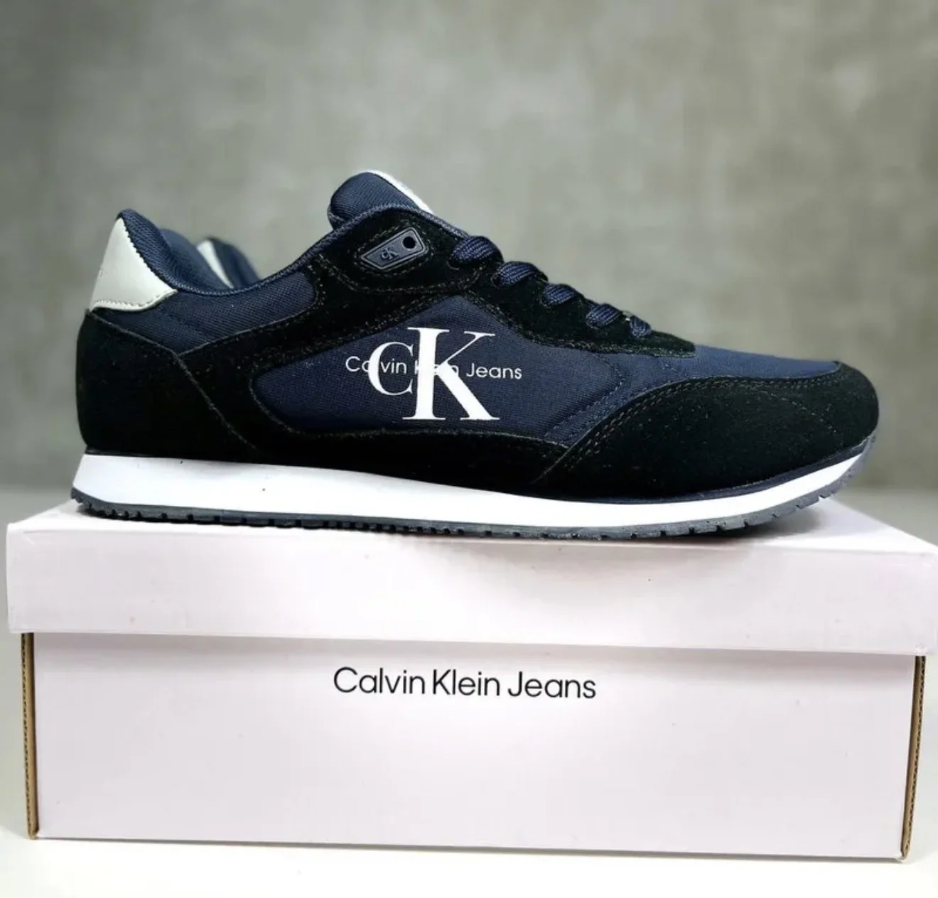 Мужские кроссовки  Calvin Klein - миниатюра 2