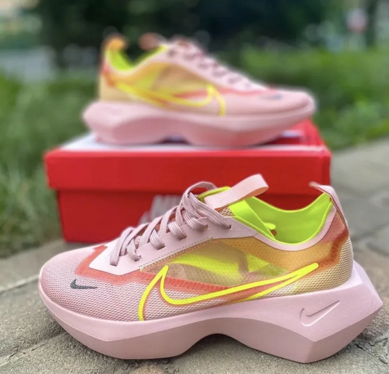 Женские кроссовки Nike - изображение 1