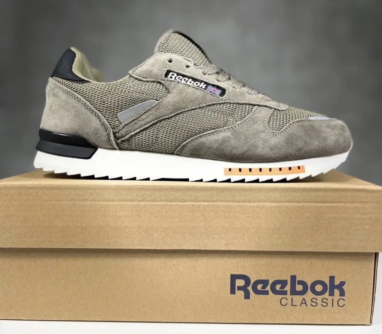 Мужские кроссовки Reebok - изображение 1