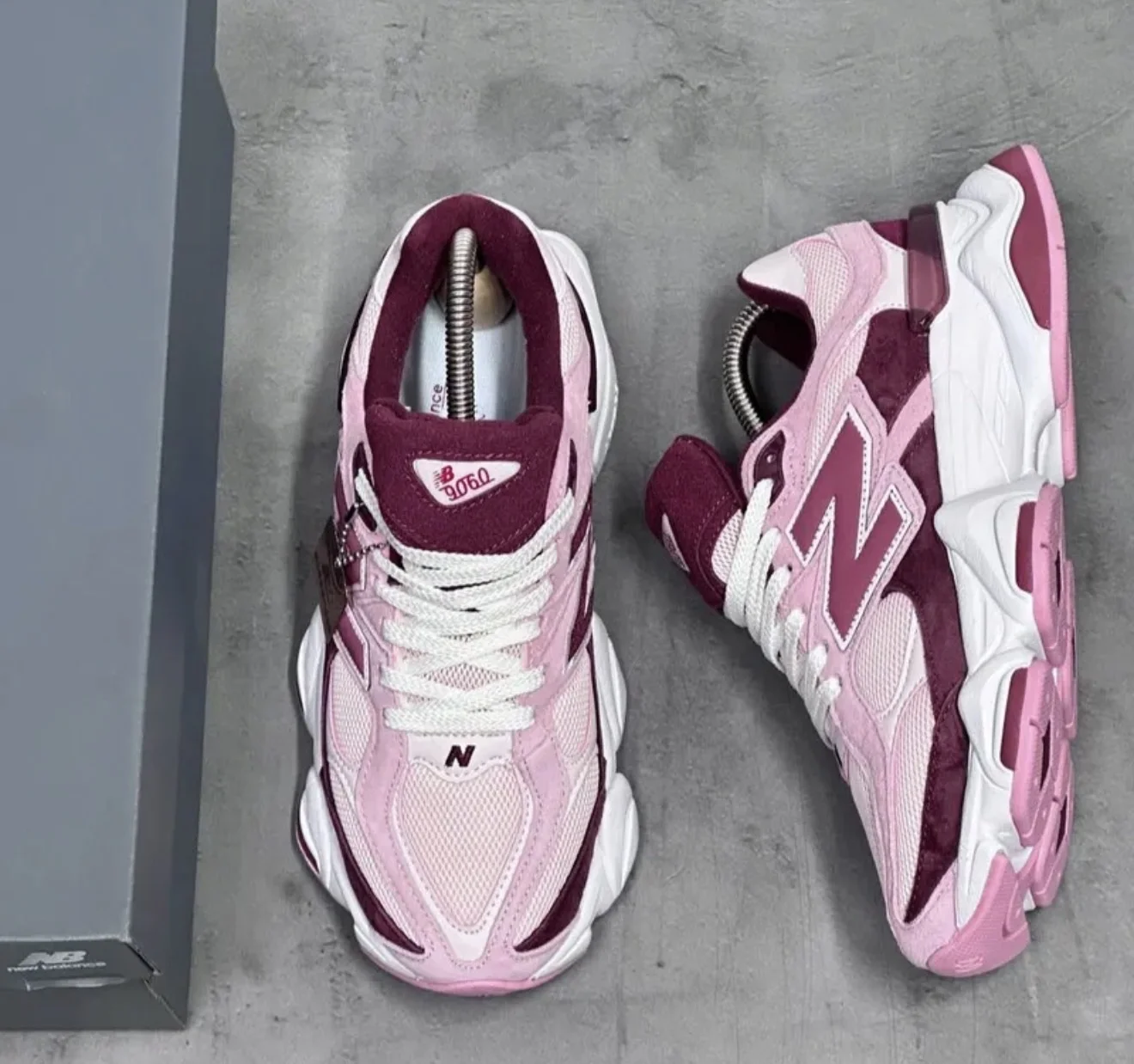 Женские кроссовки New Balance - миниатюра 4