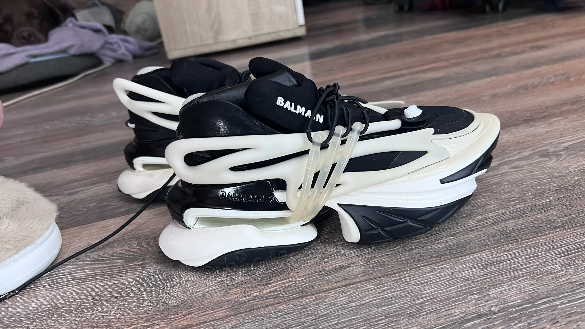 Кроссовки balmain - миниатюра 6