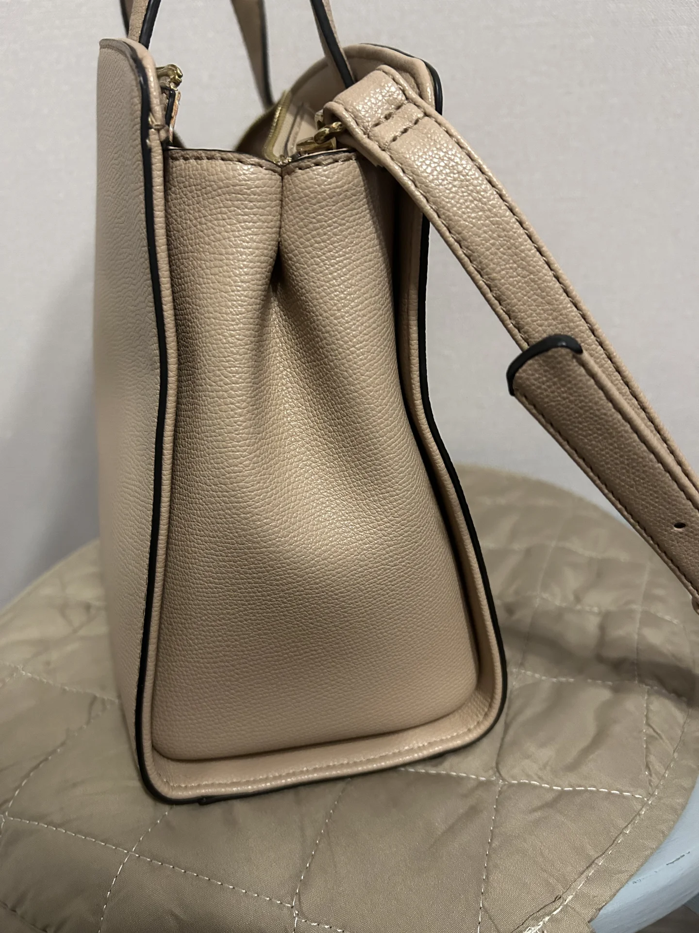 Сумка бежевая Guess - миниатюра 6