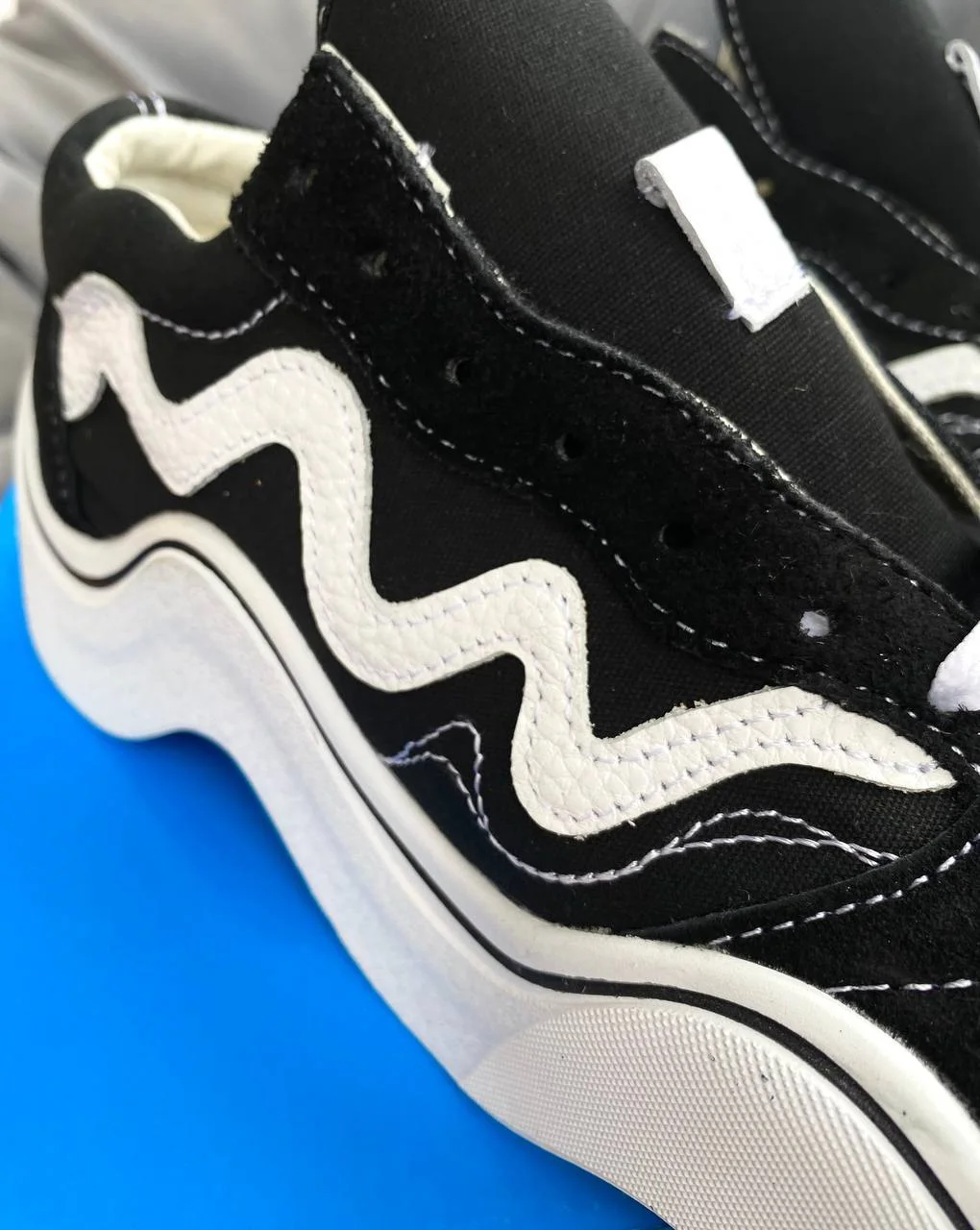 VANS OF THE WALL Extremely Wavy😋 - миниатюра 3